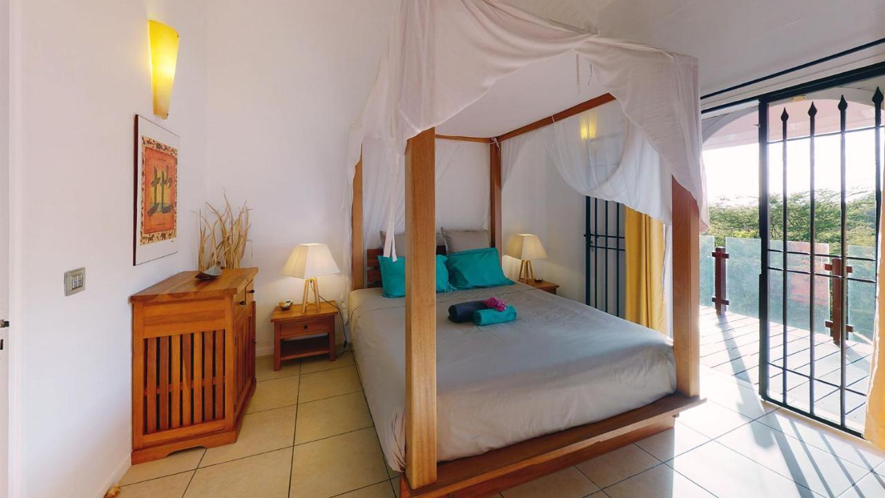 Villa L'Hacienda: Seaside Luxury with Pool, Jacuzzi & Garden Saint-Francois  Exterior photo
