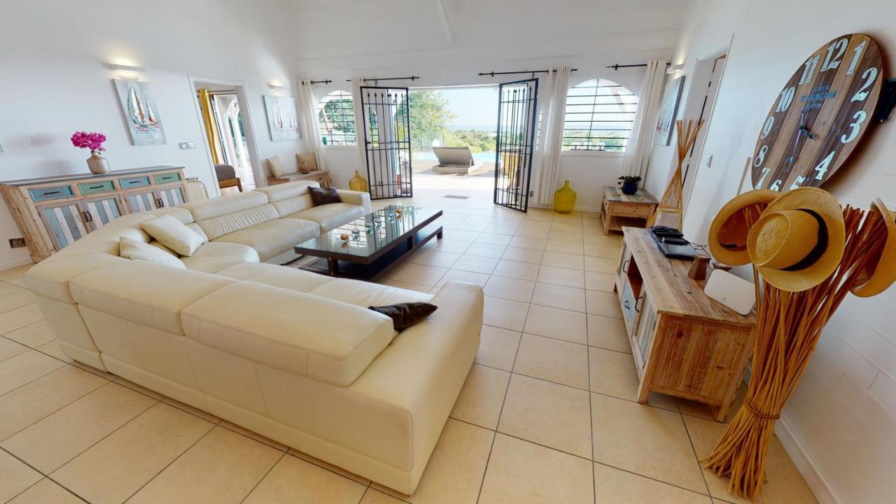 Villa L'Hacienda: Seaside Luxury with Pool, Jacuzzi & Garden Saint-Francois  Exterior photo