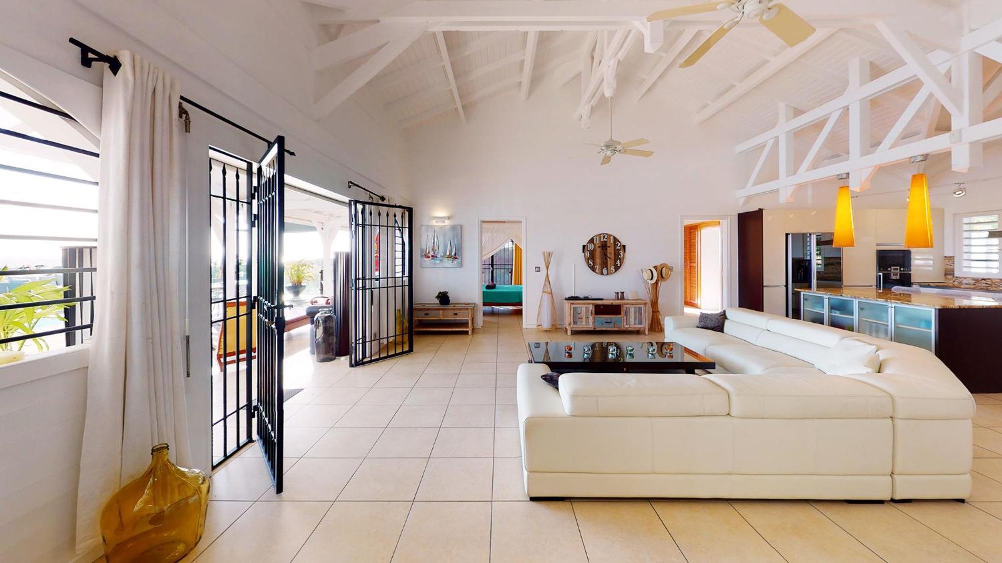 Villa L'Hacienda: Seaside Luxury with Pool, Jacuzzi & Garden Saint-Francois  Room photo