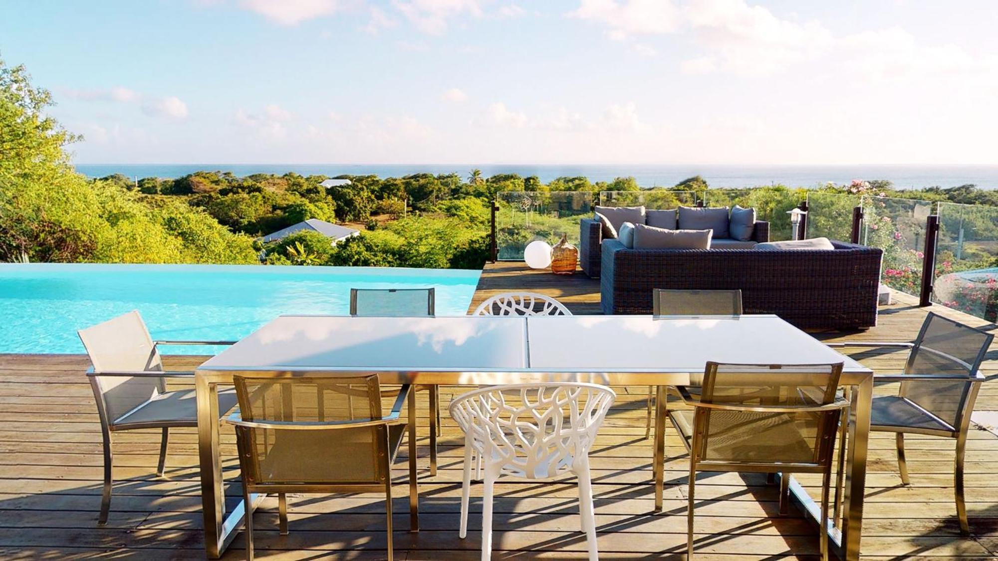 Villa L'Hacienda: Seaside Luxury with Pool, Jacuzzi & Garden Saint-Francois  Room photo